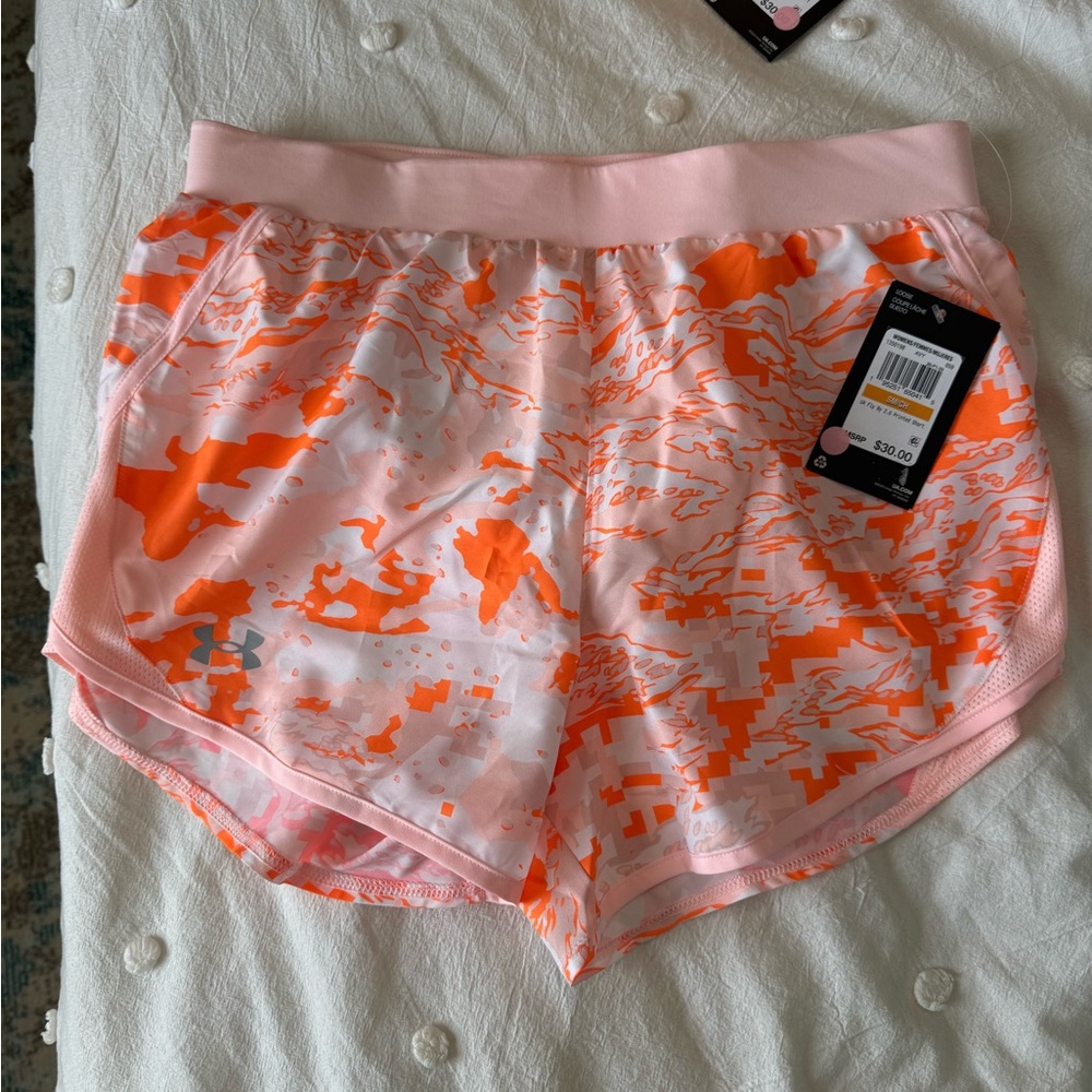 Size small under armor shorts. New with tags